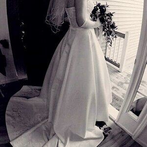 Wedding gown